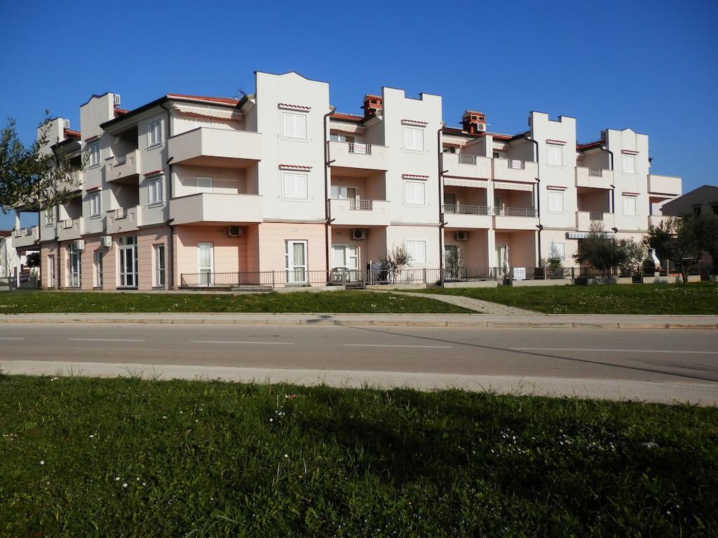 Apartments Nautica Novigrad  Ngoại thất bức ảnh